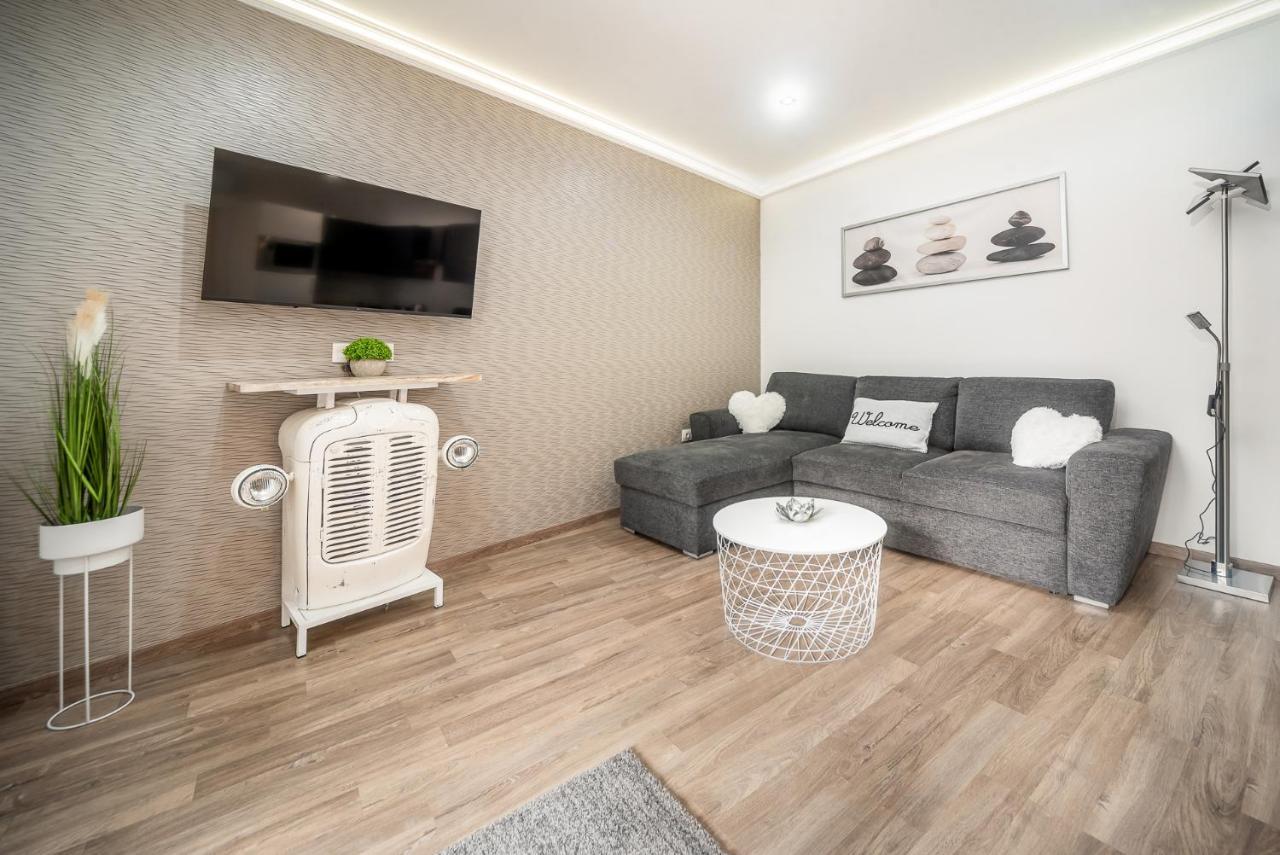 Grace Pine Apartment 3 布达佩斯 外观 照片