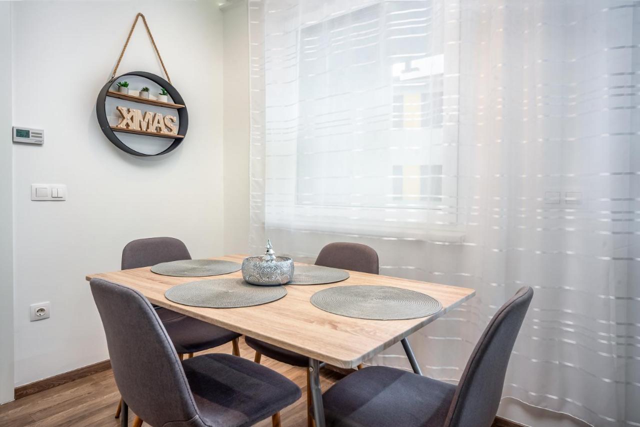 Grace Pine Apartment 3 布达佩斯 外观 照片